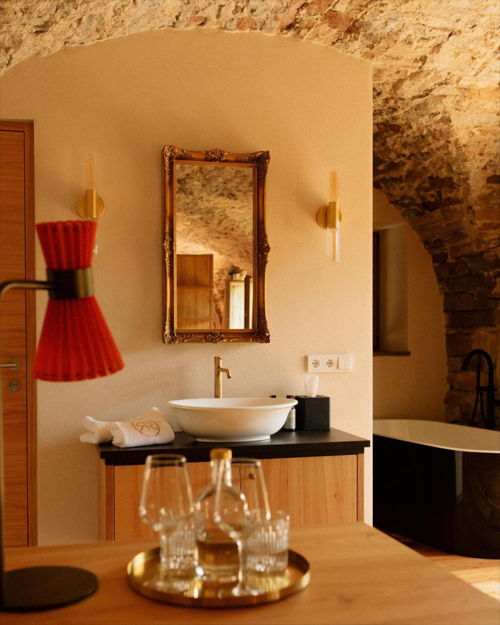 Langenmantel Historic Suites Tramin an der Weinstraße Exterior foto