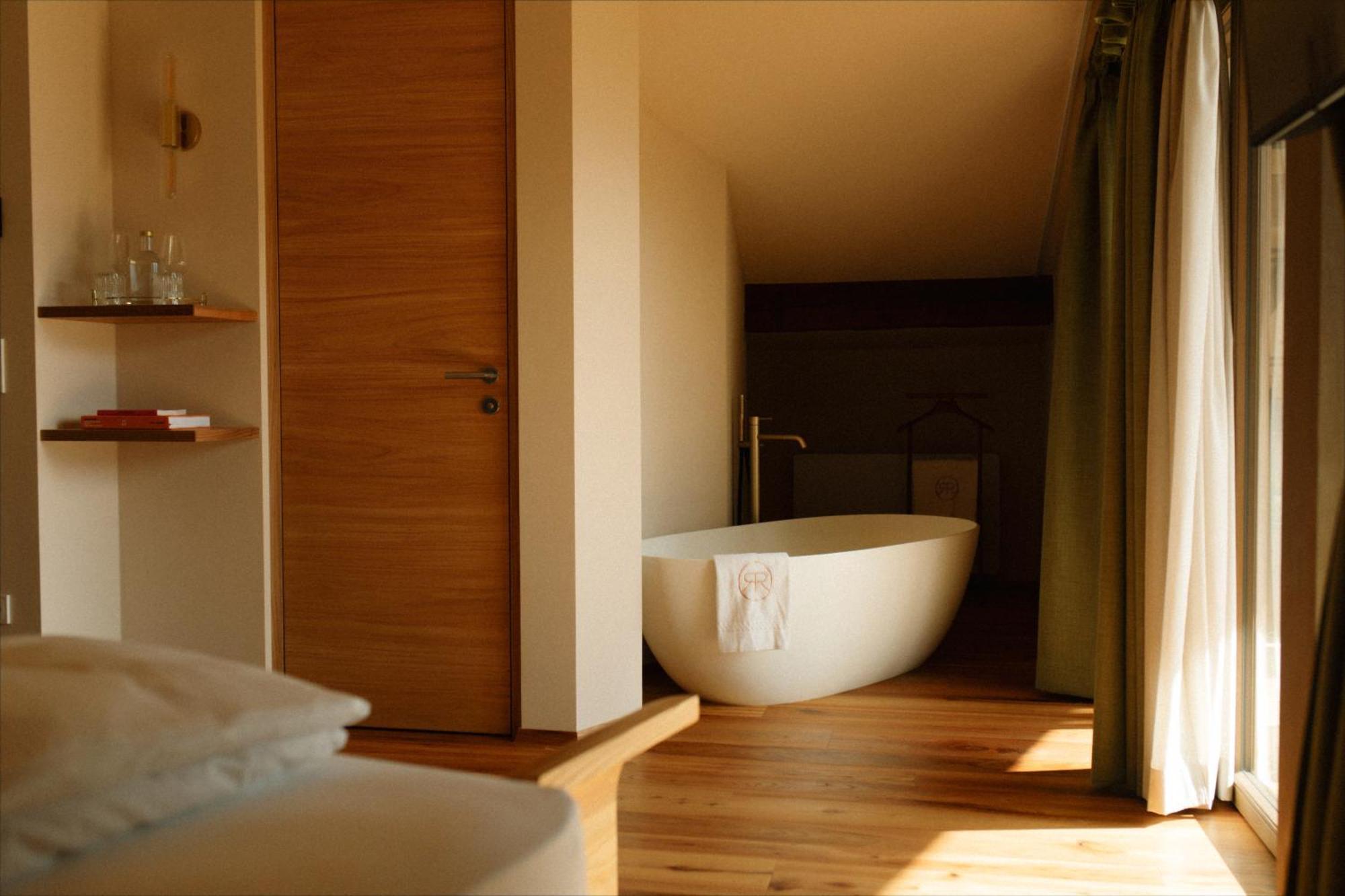 Langenmantel Historic Suites Tramin an der Weinstraße Zimmer foto